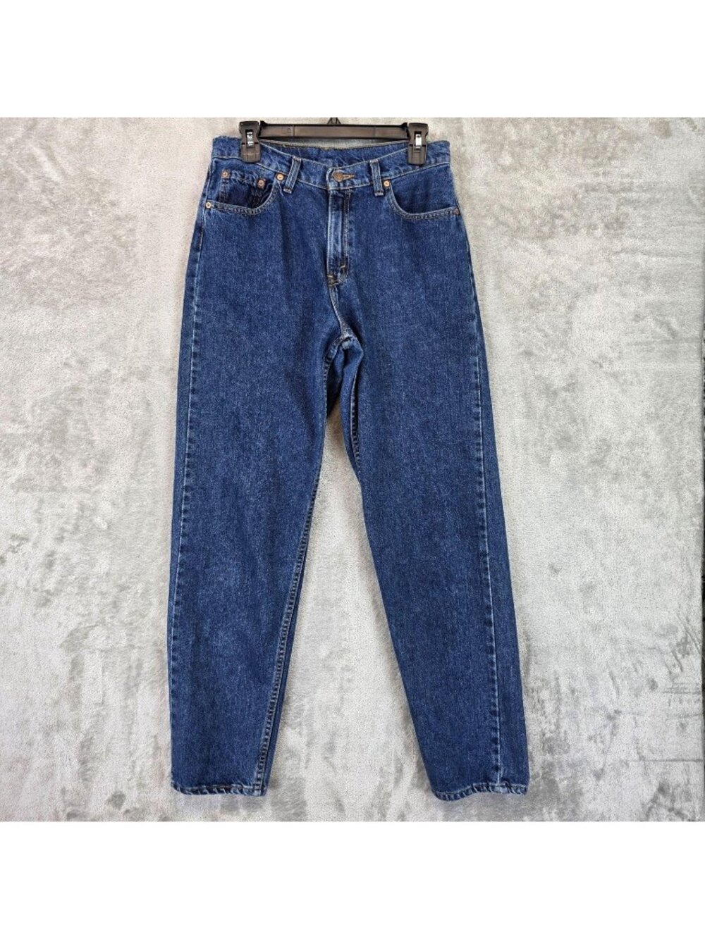 Vintage Levis Mom Jeans Juniors 11M Blue Med Wash High Rise Relaxed Denim USA